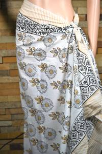 Pareo de algodón hecho a mano con estampado artesanal, falda cruzada para la playa, estilo bohemio indio, ropa de verano. - Product Image 5