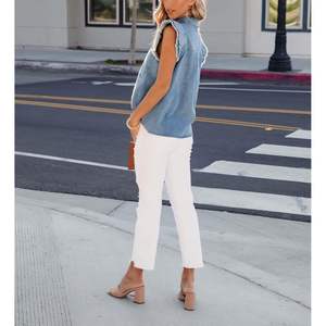 Femmes décontracté en détresse boutonné manches à volants chemisier été sans manches Denim haut avec col Jean chemise Design - Product Image 2