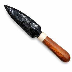 Cuchillo de Obsidiana Negra Tallado a Mano de 10 Pulgadas con Mango de Madera, Imitación Antigua de Escultura en Piedra de Inspiración Americana - Product Image 1