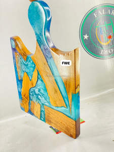 Planche à découper personnalisée en résine époxy et bois d'acacia Planche à découper en résine de rivière océanique pour le service des aliments de Falak World Export - Product Image 2