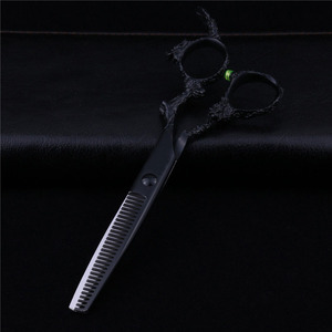 Ciseaux de coiffure professionnels noirs avec poignée ergonomique pour salon – Outils de modelage pour coiffeur et barbier - Product Image 6
