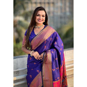 ผ้าไหมแพธานีสีม่วง วิโอเล็ต ซารี พร้อมผ้าคลุมไหล่พรีเมียม - Product Image 2