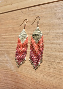 Pendientes de Cuentas Únicos para Amantes de la Joyería Artesanal que Ofrecen un Diseño Distintivo y Vanguardista para Fiestas y Moda - Product Image 4