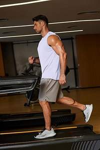 Camiseta Deportiva de Compresión para Hombre, Personalizable con Logotipo, Transpirable, de Secado Rápido, Ajustada, para Gimnasio y Running - Product Image 3