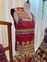 Robe de soirée bohème longue en velours rouge brodée d'inspiration afghane avec manches lanternes et perles