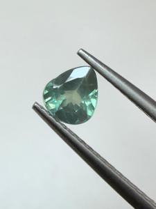 Alexandrite Pierre précieuse en vrac, taille poire, vert turquoise, facettée, rare, pour collectionneur, pour la création de bijoux fins - Product Image 1
