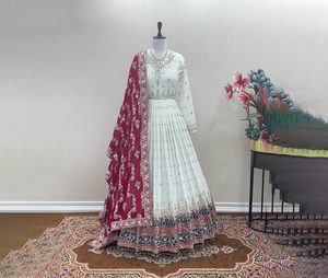 Vêtements indiens et pakistanais haut de gamme, robe Anarkali, ensemble de vêtements pakistanais Kurti, ensemble pour femmes, festival Diwali, fête décontractée, faux georgette - Product Image 1