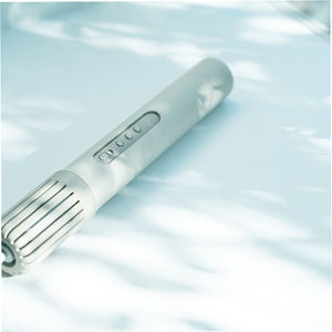 Calentador Eléctrico FOEHN 002 con Protección Contra Sobrecalentamiento, Control Táctil, Elemento Calefactor para Áreas de 800-899 Pies Cuadrados, Hoteles y Hogares - Product Image 1