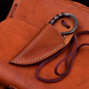 Couteau de camping multifonctionnel à lame large de qualité industrielle, en acier à haute teneur en carbone, forgé à la main par un forgeron, à pointe tombante - Product Image 4