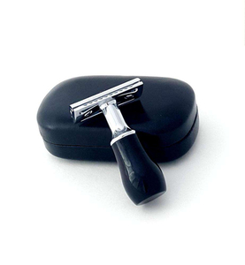 Maquinilla de Afeitar de Seguridad Goodfellas Smile de Acero Inoxidable de Alta Calidad con Doble Filo, Mecanizada por CNC con Precisión Extrema - Product Image 3