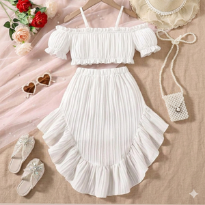 ชุดเซ็ต 2 ชิ้น เสื้อครอปแขนพองแต่งระบายไหล่เปิดสำหรับเด็กผู้หญิง และกระโปรงจีบระบายชาย - Product Image 1