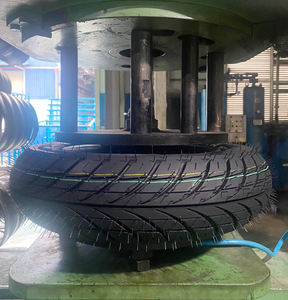 ยางรถสกู๊ตเตอร์เวียดนาม KUMATIRE K244 3.50-10 100/90-10 แบบไม่มียางใน สำหรับการเดินทางในเมืองและรถมอเตอร์ไซค์ส่งของ - Product Image 4