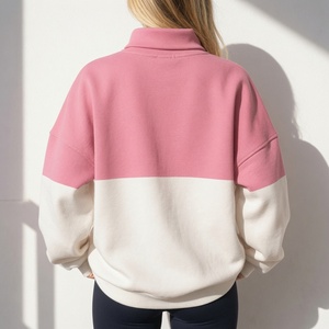 Sweat-shirt oversize à col montant pour femme, rose et blanc, avec broderie Trackstar, en molleton épais - Product Image 4