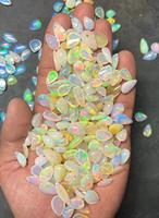 Ópalos naturales tallados en forma de pera, gemas sueltas pulidas y opalescentes para la fabricación de joyas.