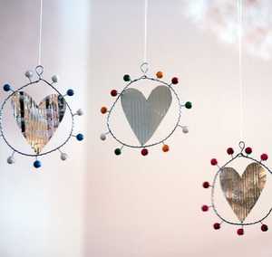 Heart Shape Metal Handicraft Ornaments with Beaded Frame Decorations - Product Image 1