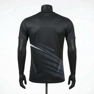Camiseta de Manga Corta para Hombre, Cuello Redondo, Diseño Geométrico Verde y Negro, Secado Rápido, Tejido de Punto, Corte Ajustado, Estilo Deportivo, Largo Regular - Product Image 2