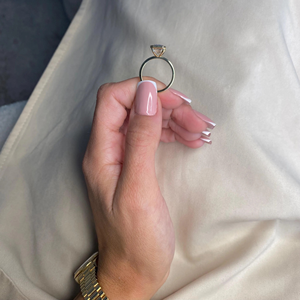 Bague de fiançailles et de mariage en or jaune 14 carats avec diamant de laboratoire taille émeraude 3 carats, cadeau de fête, bijoux - Product Image 6