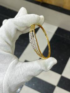Bracelet jonc en forme de couronne traditionnelle indienne en zircon américain, plaqué or, bijoux de mode pour femmes, vente en gros pour mariages et fêtes, ODM - Product Image 5
