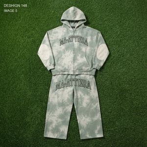 Ensemble survêtement streetwear homme vert sauge crème tie-dye avec sweat à capuche zippé et pantalon large, panneau de manches clouté, personnalisable OEM ODM - Product Image 5