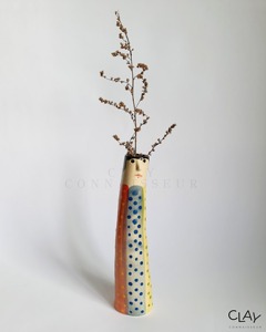 Vase en céramique artisanal unique avec motif visage, style bohème, glaçure peinte, 16-24 pouces, décoration de table - Product Image 2