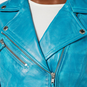 Veste en cuir de vache véritable pour femmes, style motard, coupe ajustée, fermeture éclair, noir, prix d'usine personnalisé, vente en gros - Product Image 2