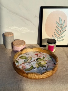 Bandeja Artesanal Redonda de Madera de Mango con Asas, Bandeja Decorativa para Servir - Product Image 3
