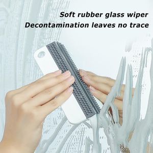 Raschietto Multiuso in Gomma Morbida per Pulizia Vetri, Parabrezza, Specchi, Vasche da Bagno, Strumento Versatile - Product Image 1