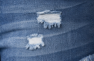 Shorts de mezclilla rasgados de cintura alta para mujer, transpirables, con bordado floral y borde con flecos, elásticos, lavados, pantalones cortos de verano. - Product Image 5