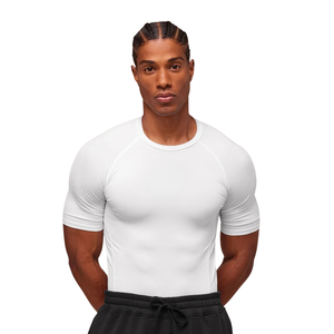 Camiseta de compresión para hombre, lista para enviar, cuello redondo, manga corta raglán, ajuste muscular, secado rápido, capa base para fitness, fabricante OEM personalizado - Product Image 1