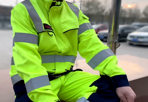 Veste de sécurité ignifuge réfléchissante haute visibilité en acrylique premium, imperméable et coupe-vent, pour le travail dans le secteur de la construction - Product Image 4