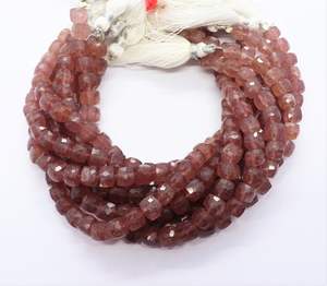 Cuentas facetadas de cuarzo fresa natural en forma de cubo 3D de 6-7 mm, cuentas de piedra preciosa de cuarzo fresa rojo de 8 pulgadas para la fabricación de joyería. - Product Image 2