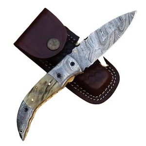 Cuchillo de Bolsillo de Acero de Damasco de Grado Industrial Hecho a Mano de Alta Calidad con Funda de Cuero de 7.5 Pulgadas, Regalo Perfecto para Camping o para el Día del Padre - Product Image 1