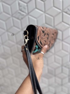 Étui de téléphone en cuir véritable fait main de luxe, motif à carreaux élégant, multi-usages, portefeuilles en cuir véritable pour femmes - Product Image 2