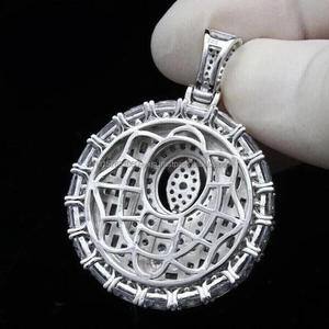 Pendentif Symbole Designer Plaqué Rhodium Argent 925 Cultivé en Laboratoire Style Hip Hop Disposition de Pierres Brillantes Cadeau - Product Image 4