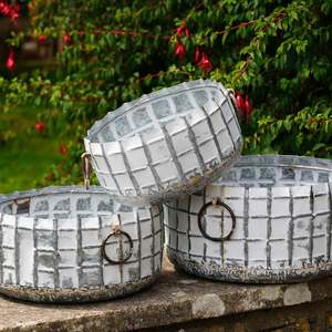 Jardinières décoratives ovales en métal galvanisé blanc, faites à la main, avec finition patine blanche, pour extérieur. - Product Image 6