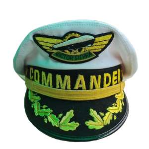 Casquettes à visière blanches de la marque Skipper Yachting, broderie noire à la main, 100% coton, couleur personnalisée, fabriquées au Pakistan - Product Image 6