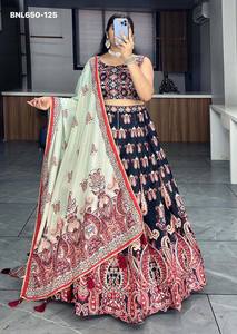 Proveedor de conjuntos de lehenga-choli y dupatta de seda artística de primera calidad para festivales, con estampado y trabajo de gota patti, de Surat. - Product Image 5