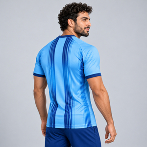 Camiseta de Fútbol Sublimada con Gráficos Vibrantes, Nombres y Números de Jugadores Personalizados y Tela Transpirable para Equipos de Fútbol Profesional - Product Image 4