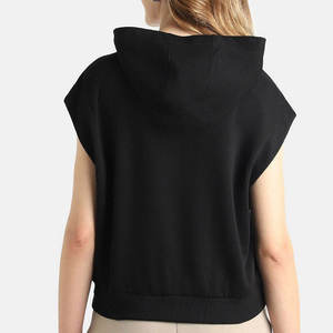 Fashion Women's Cropped Sleeveless Pullover Hoodie Wholesale Custom 100% Cotton Fleece Sleeveless Hoodie for Running and Fitness - Product Image 3