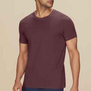 T-shirt en coton pour homme, col rond, manches courtes, couleur unie bordeaux, coupe classique, jersey décontracté, design respirant - Product Image 3