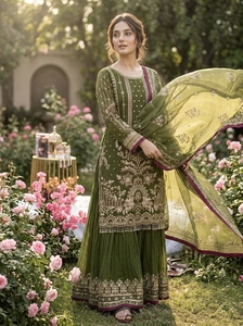 Ensemble Palazzo en Faux Georgette Premium avec Broderie de Paillettes Lourdes de 5 MM, Rivets, Travail Moti et Bordure Latkan, Dupatta pour Tenue de Soirée - Product Image 3