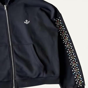 ชุดฮู้ดดี้และกางเกงจ็อกเกอร์ประดับเพชรเทียม รับทำโลโก้ เสื้อผ้าสตรีทแวร์แบบยูนิเซ็กซ์ ผ้าฝ้ายฟลีซ รับผลิตแบบ OEM ODM ขายส่งในสหรัฐอเมริกา - Product Image 4