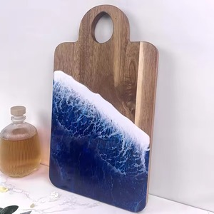 Planche à découper en marbre bleu avec incrustation en résine, planche à découper rectangulaire en bois, poignée de luxe, design combiné pour la cuisine - Product Image 3