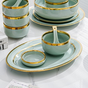 Vajilla de Porcelana Cerámica Premium de Lujo con Borde Dorado en Verde Aguacate, Superficies Lisas y Brillantes para Restaurantes y Hogar - Product Image 4