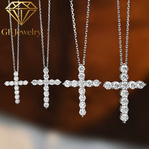 Collier Croix en Or Blanc 18 carats entièrement pavé de diamants de laboratoire, Breloque Religieuse, Chaîne Délicate pour Clavicule - Product Image 1