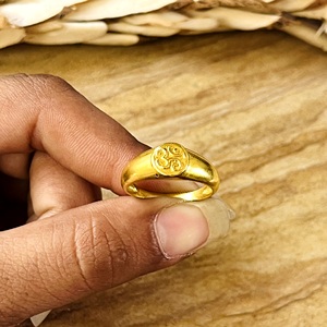 Nouvel Arrivage Bague Chevalière Om en Laiton Plaqué Or 18 carats, Style Bohème et Ethnique, Design Yoga Spirituel pour Femme, pour Vente en Gros/OEM/ODM - Product Image 3