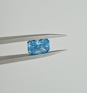 พลอยสังเคราะห์สีน้ำเงินเข้มแบบแฟนซีเจียระไนด้วยเลเซอร์ น้ำหนัก 1 กะรัต ได้รับการรับรองจาก IGI ผลิตในห้องปฏิบัติการด้วยวิธี CVD HPHT ความสะอาดระดับ VS1 สำหรับงานหมั้น - Product Image 3