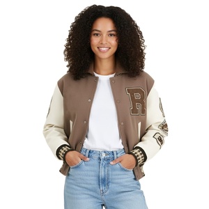 Veste universitaire brodée sur mesure de haute qualité pour l'hiver, conçue pour un look unisexe, idéale pour le streetwear ou les tenues décontractées. - Product Image 5