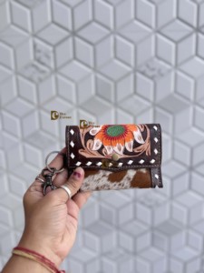 Wholesale Cowhide Fur Leather <b>Wristlet</b> Coin Purse for Women New Hand Tooled Carving Multi-Use Mini Wallet Western Style Gift - Product Image 2