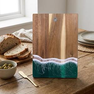Planche à découper en bois naturel et résine époxy, faite à la main, pour légumes, viande, fruits et préparation culinaire - Product Image 4